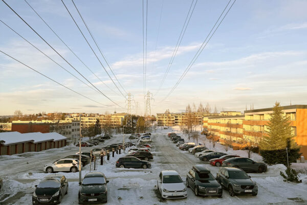 Høyspentkabler parkeringsplass EBS